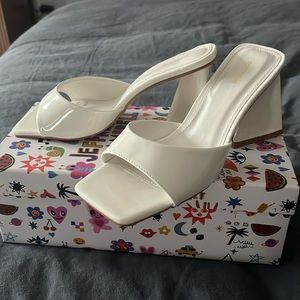Block white sandals